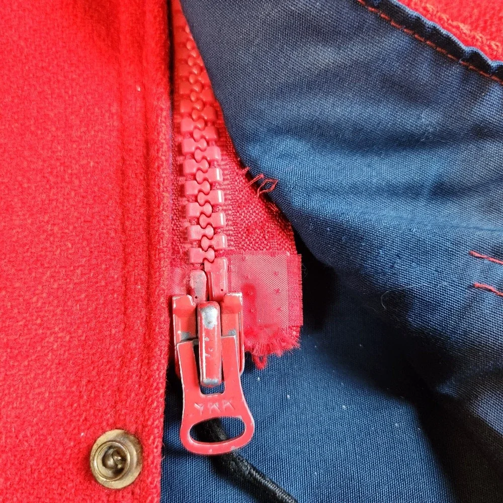 WOOLRICH Wool Coat Jacket Womens Medium Classic Red Hooded Warm Winter‎ VTG